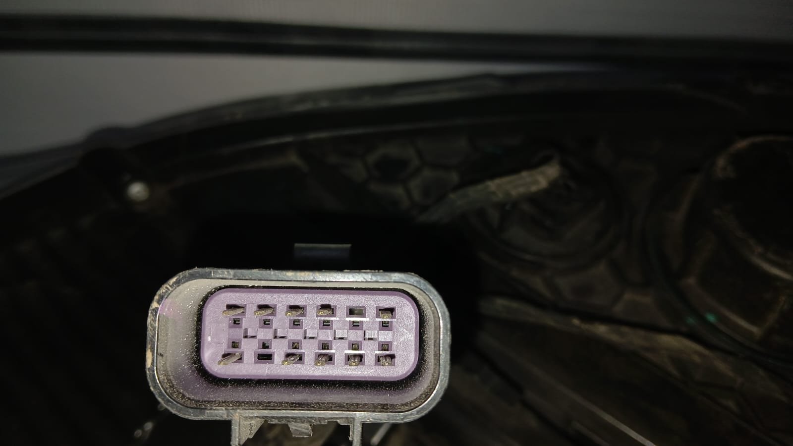 MG ZS Left-Hand Drive HEADLIGHT